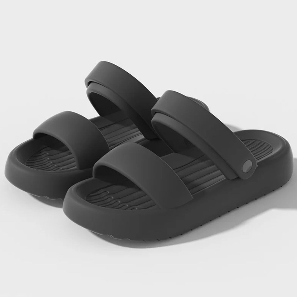 black sandals size 7